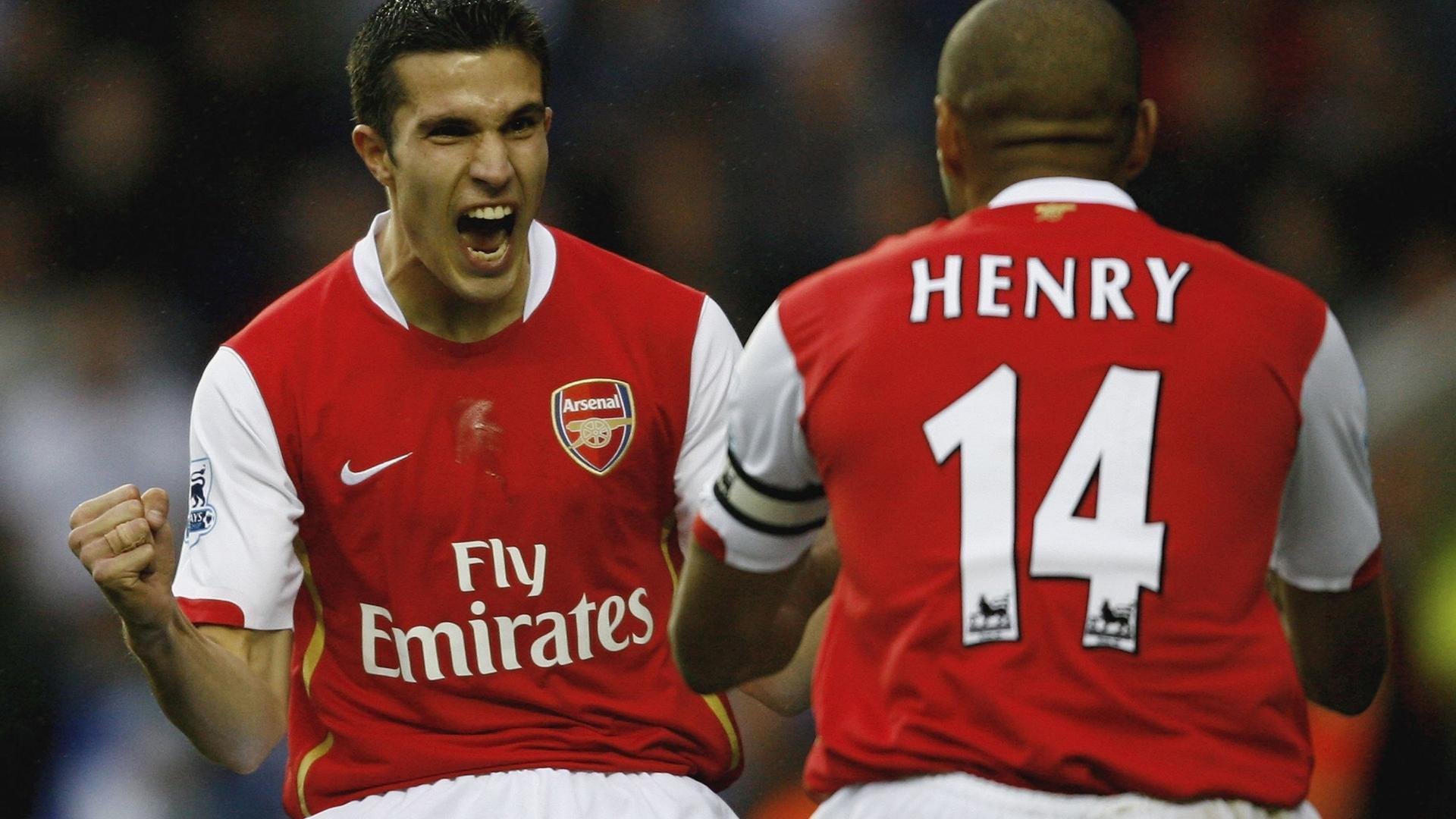 英超三强横扫！积分榜颠覆，争冠角逐更激烈，英超3强